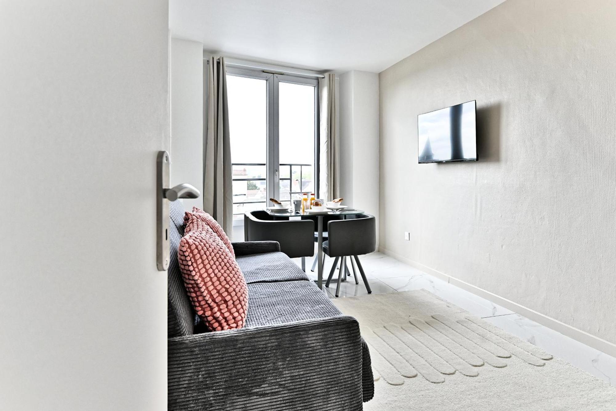 Appartement Paisible Et Moderne - Gagny Kültér fotó